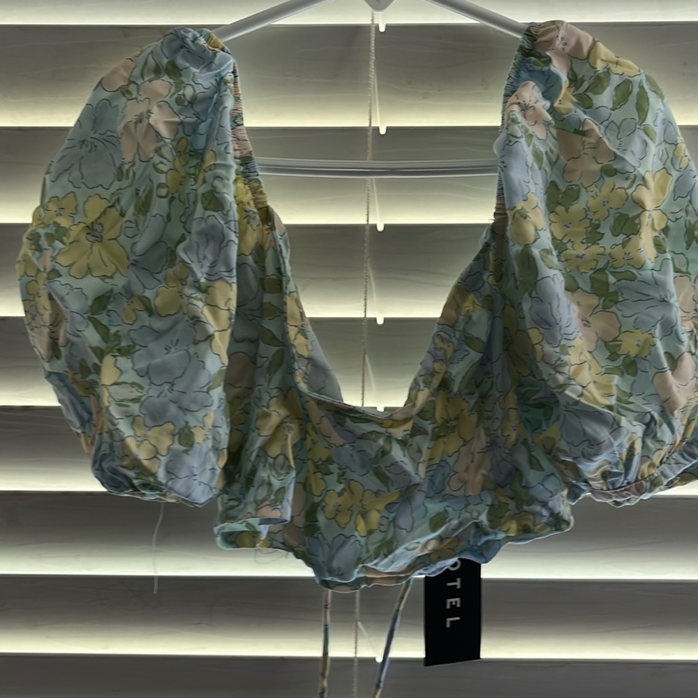 Cute floral crop top